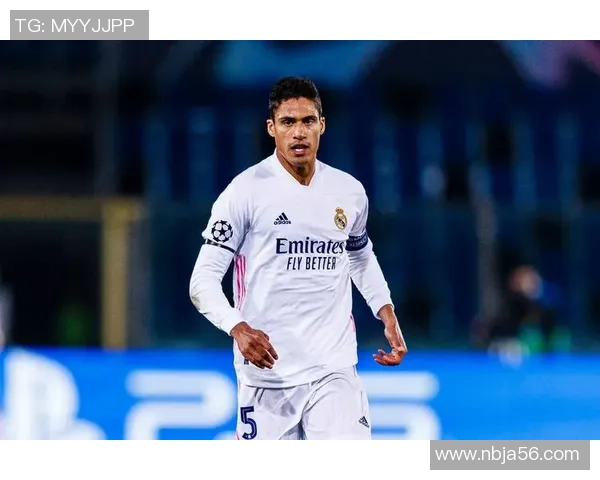 足球明星转身新篇章揭秘他们的成长与辉煌历程 足球明星转身新篇章揭秘他们的成长与辉煌历程