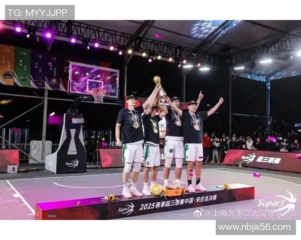 上海篮球队在总决赛积分榜上以76分稳居第一名竞争激烈引人关注 上海篮球队在总决赛积分榜上以76分稳居第一名竞争激烈引人关注