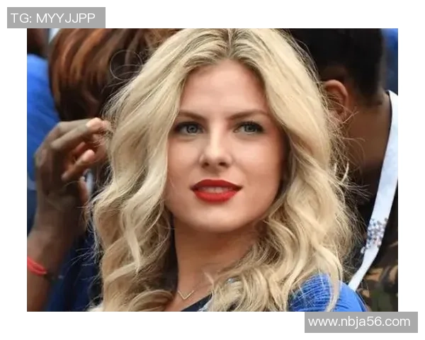 足球明星太太团的学历揭秘与她们的职业成就分析 足球明星太太团的学历揭秘与她们的职业成就分析